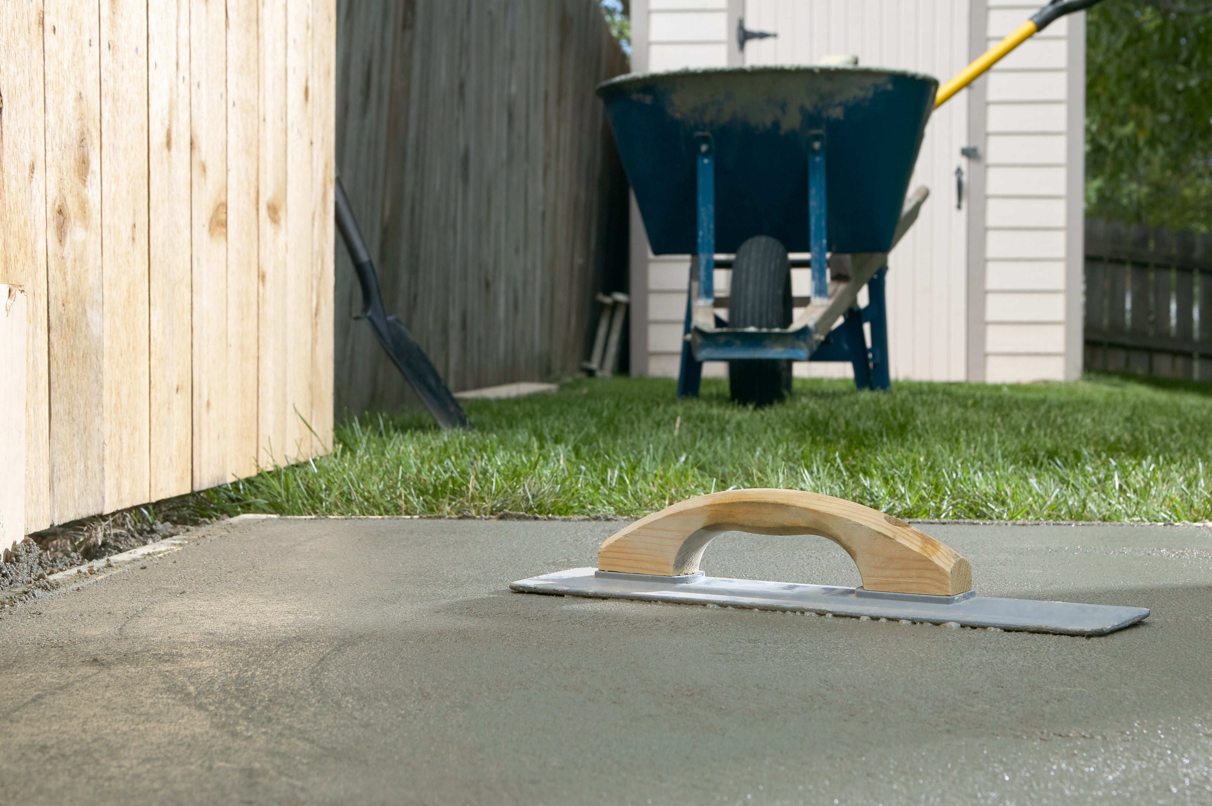 Comment réaliser une dalle en béton pour sa terrasse ?