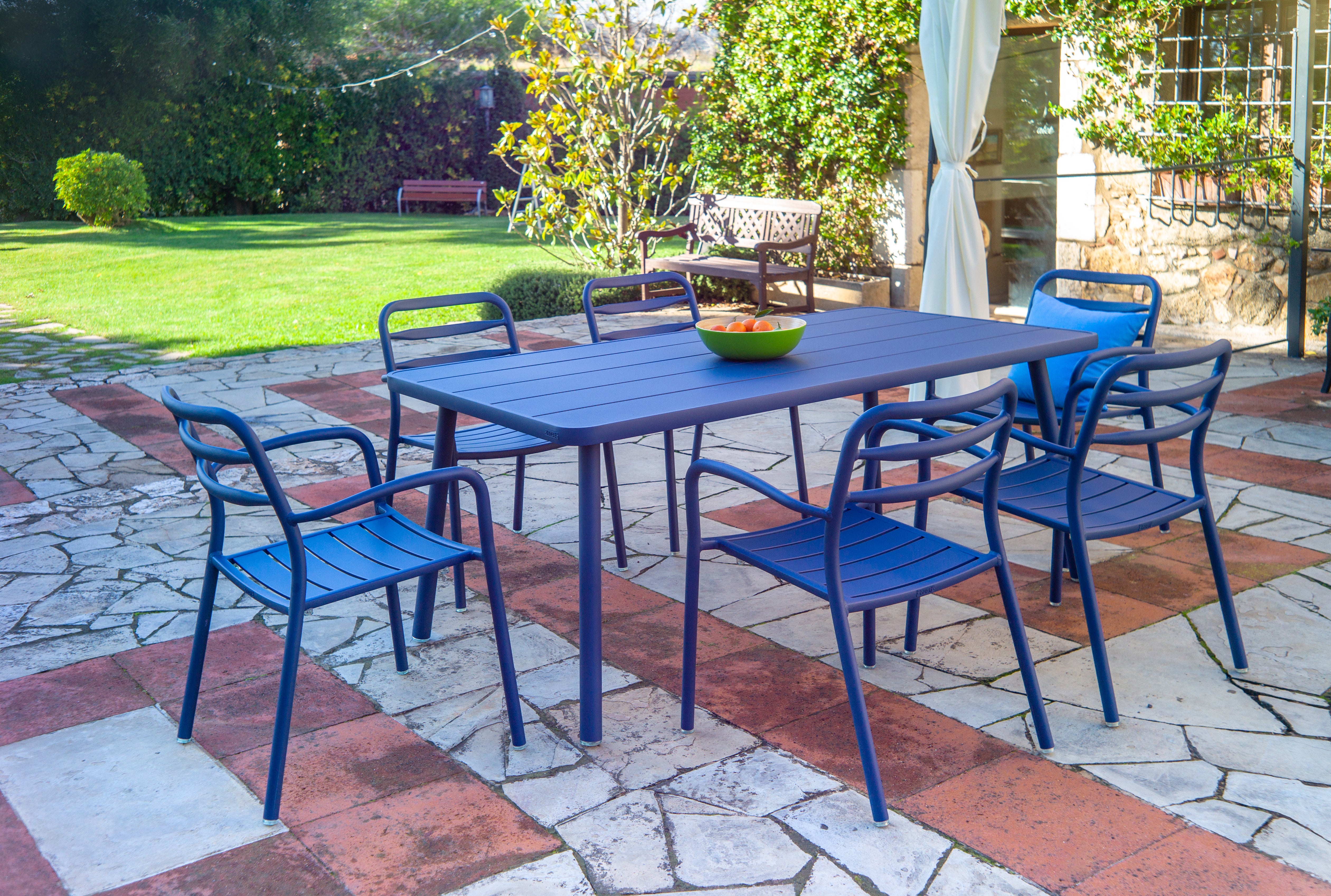 Quel salon de jardin en aluminium pour quel usage ?