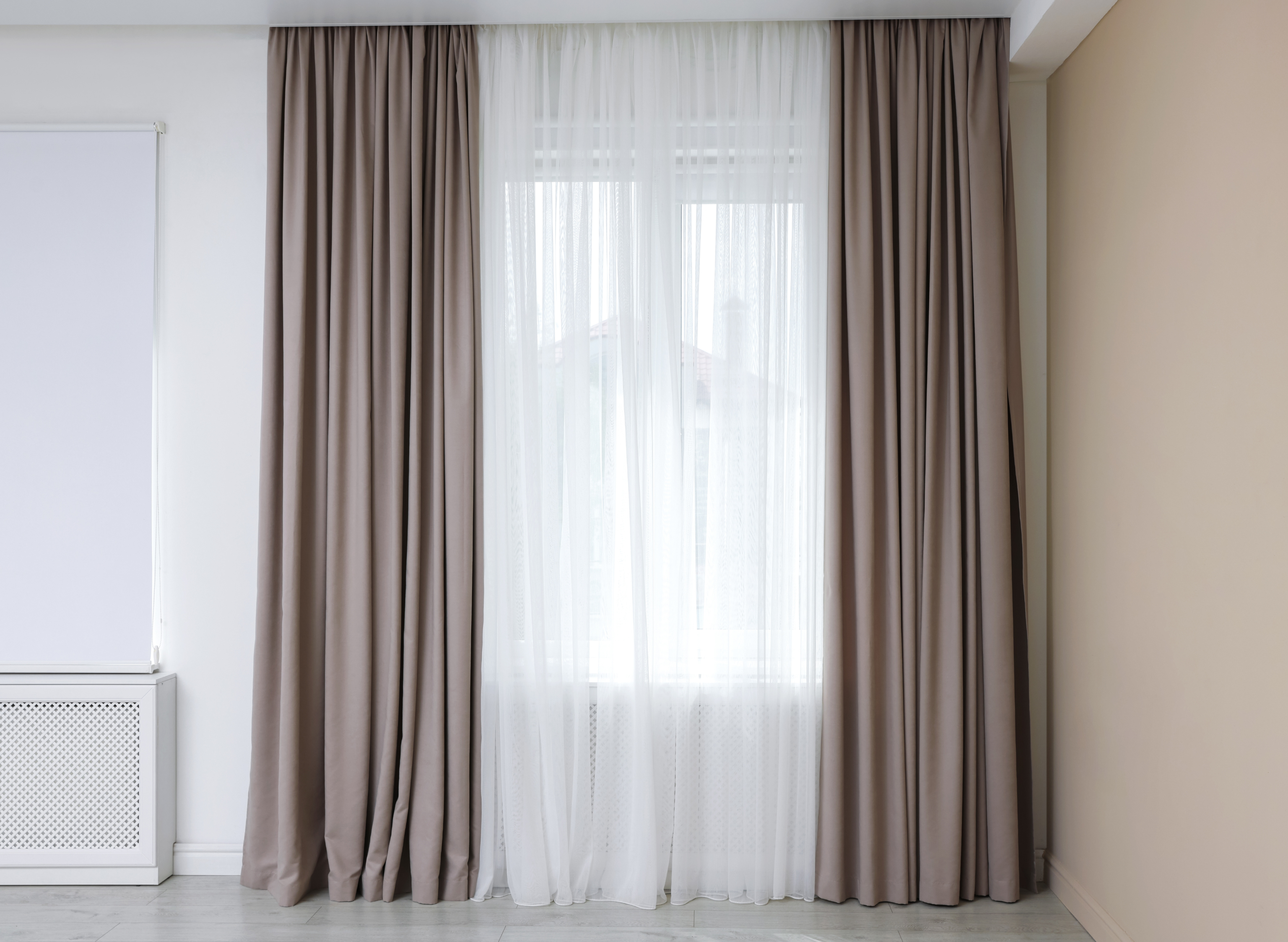 Tringle à rideau de plafond : pourquoi et comment l'installer pour un effet design ?