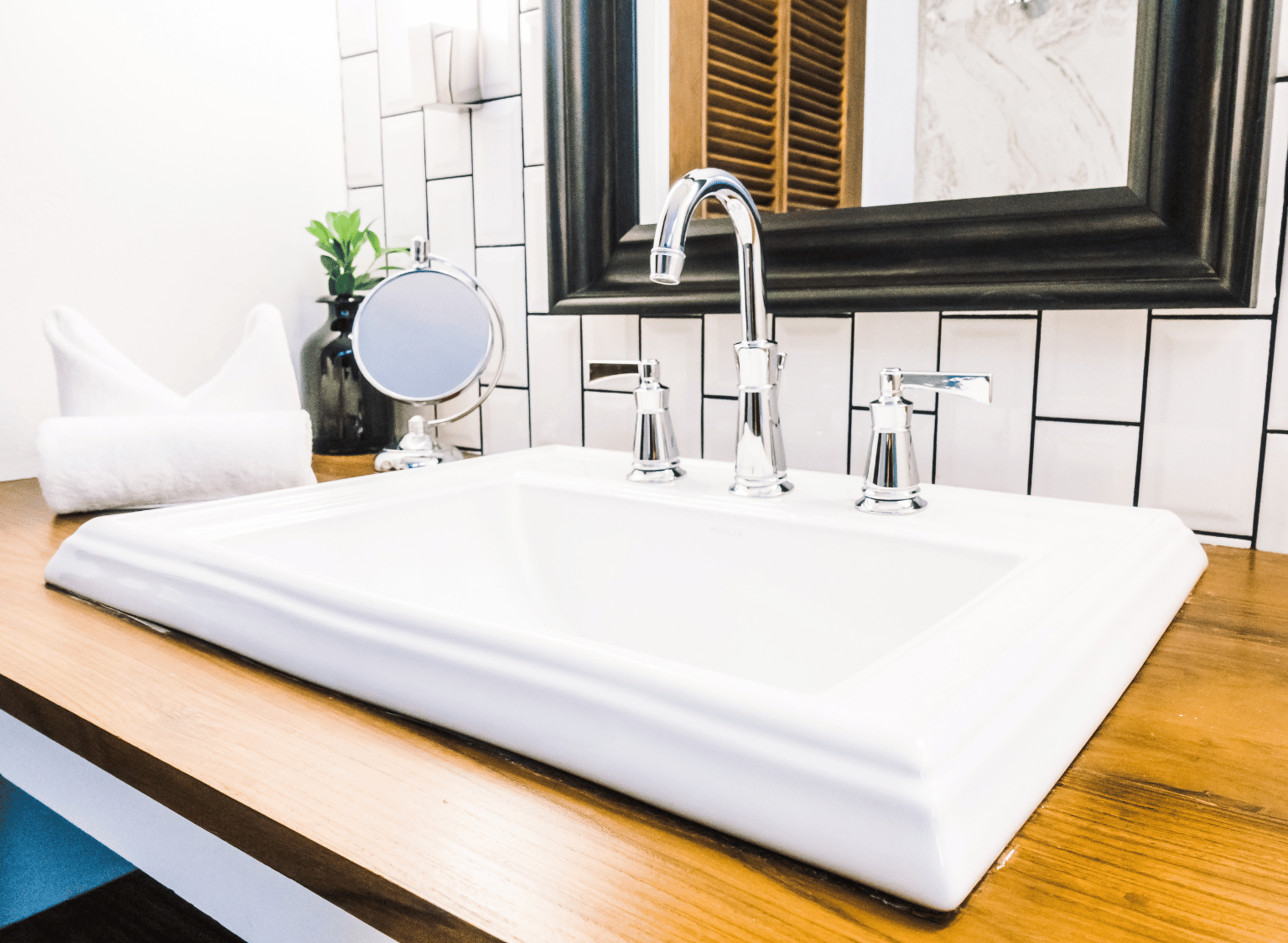 Lavabo rétro : comment choisir le modèle adapté à votre salle de bain ?