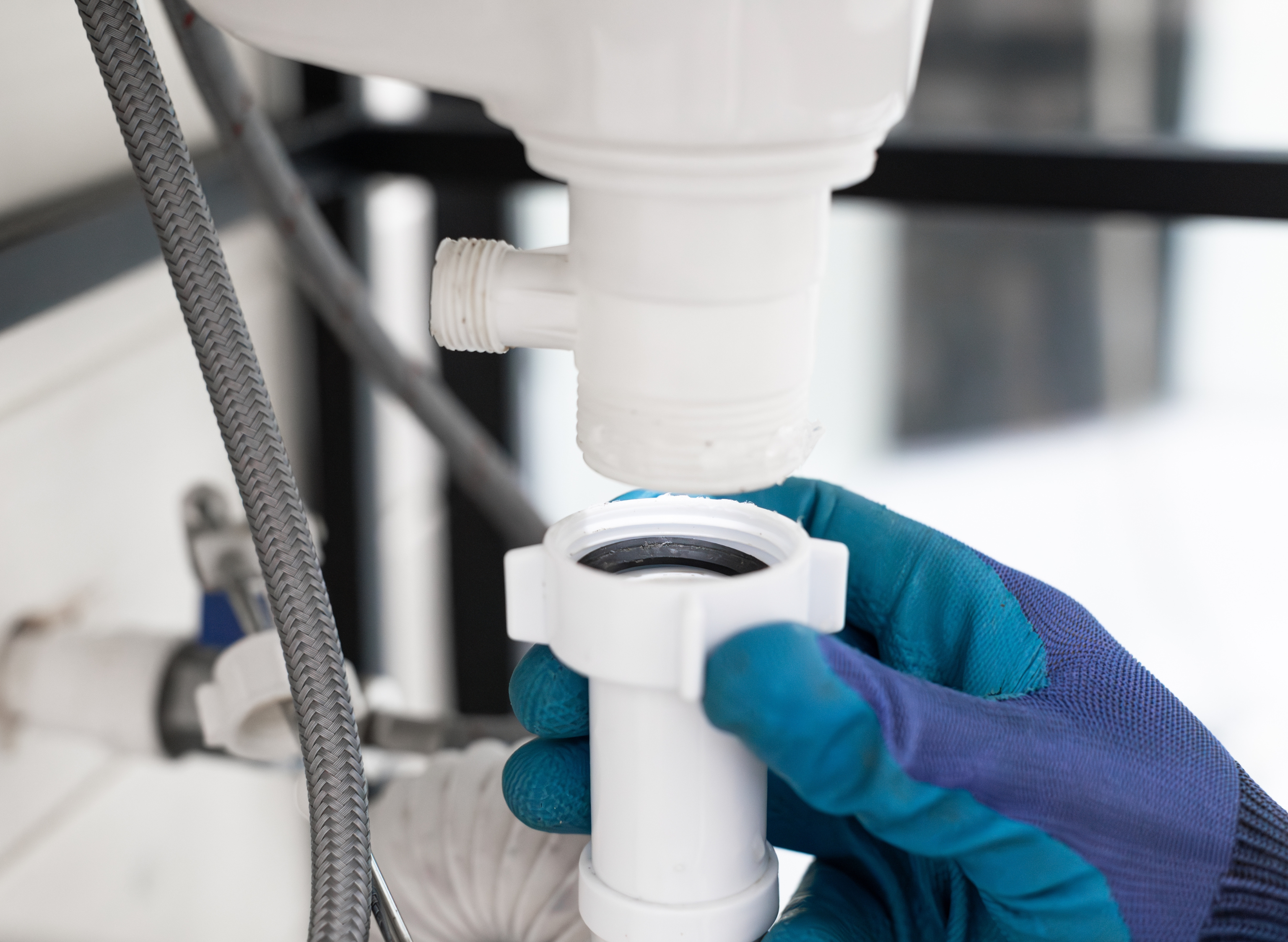 Comment changer un siphon ? Le guide pratique pour un évier comme neuf