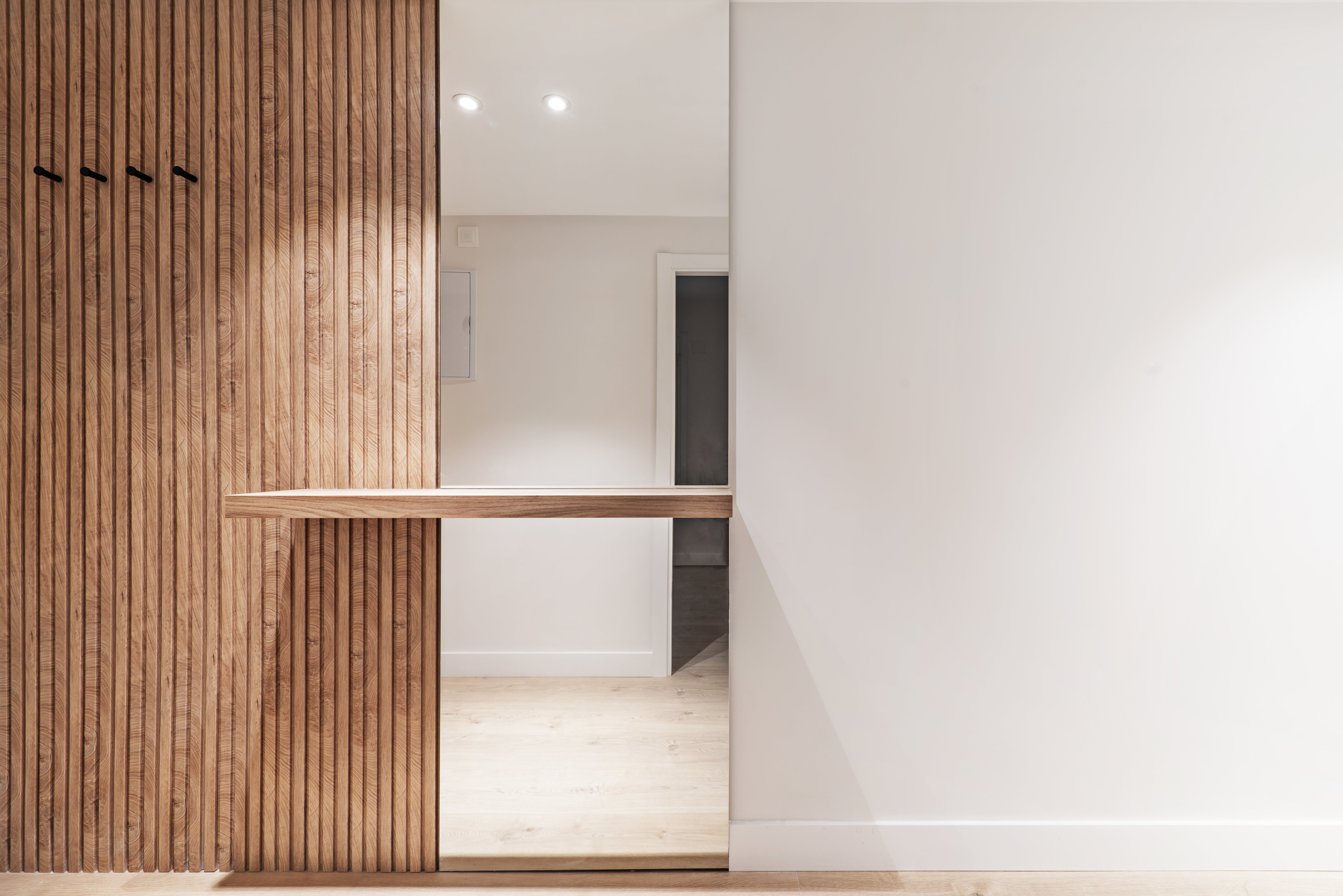 Idées pour intégrer un panneau bois décoratif chez soi